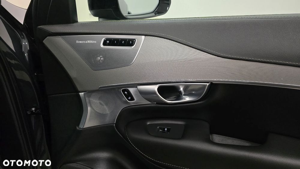 Volvo XC 90 B5 D AWD Plus Dark - 22