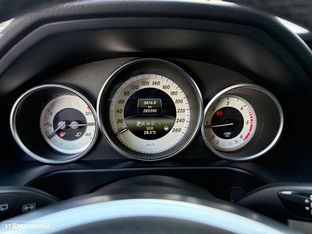 Mercedes-Benz E 250 CDi Avantgarde BlueEfficiency Auto. - 28