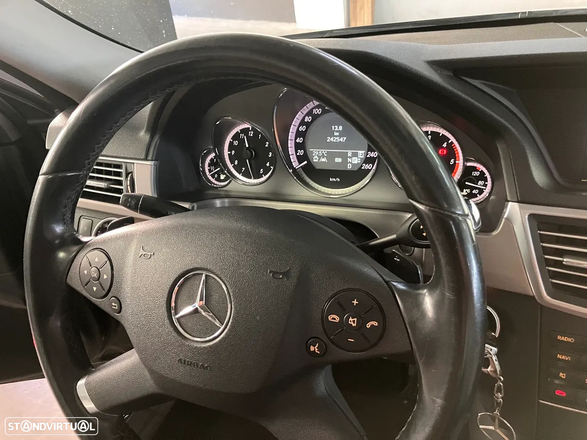 Mercedes-Benz E 250 CDi Avantgarde BE Auto. - 28