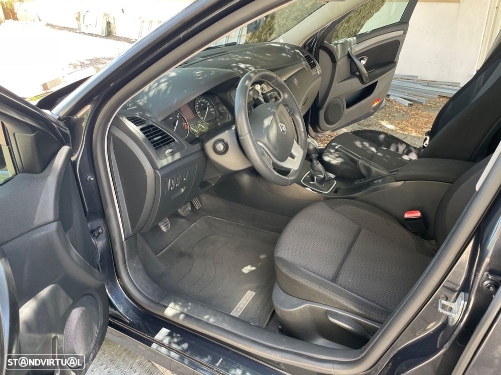 Renault Laguna dCi 110 FAP Emotion - 20