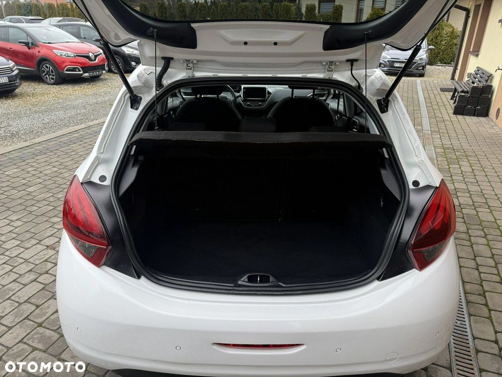 Peugeot 208 1.2 VTi Style - 24