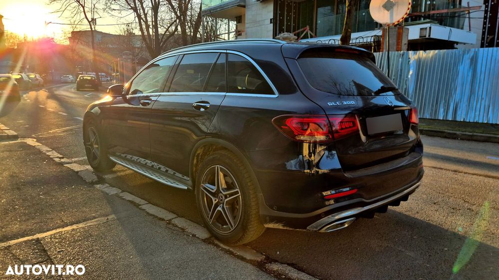Mercedes-Benz GLC 300 4MATIC MHEV - 7