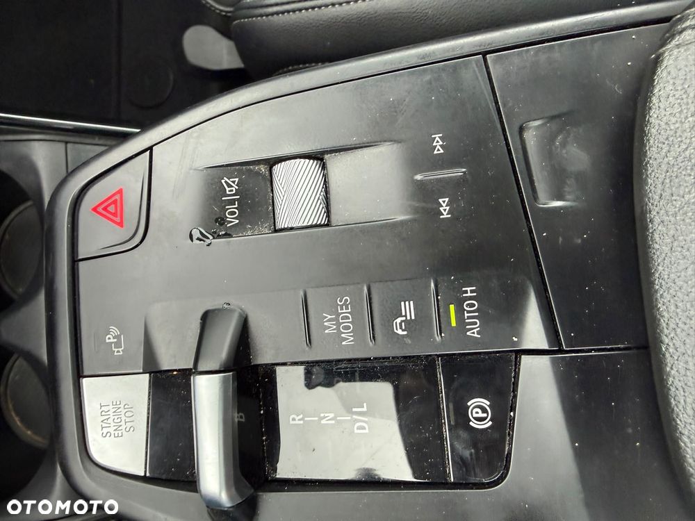 BMW Seria 2 218i Advantage - 19