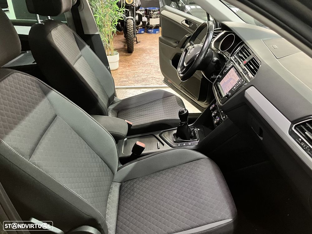 VW Tiguan 1.4 TSI Confortline - 29