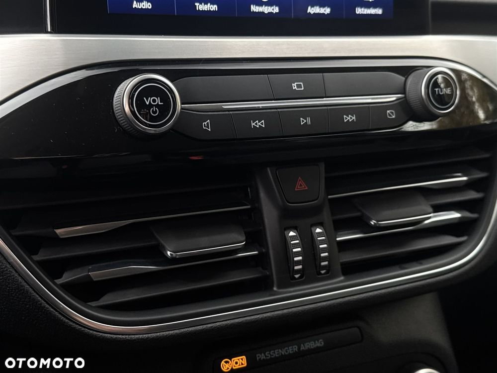 Ford Kuga - 14