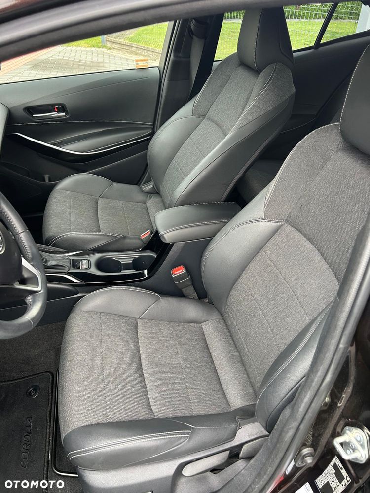 Toyota Corolla 1.8 Hybrid Comfort - 10