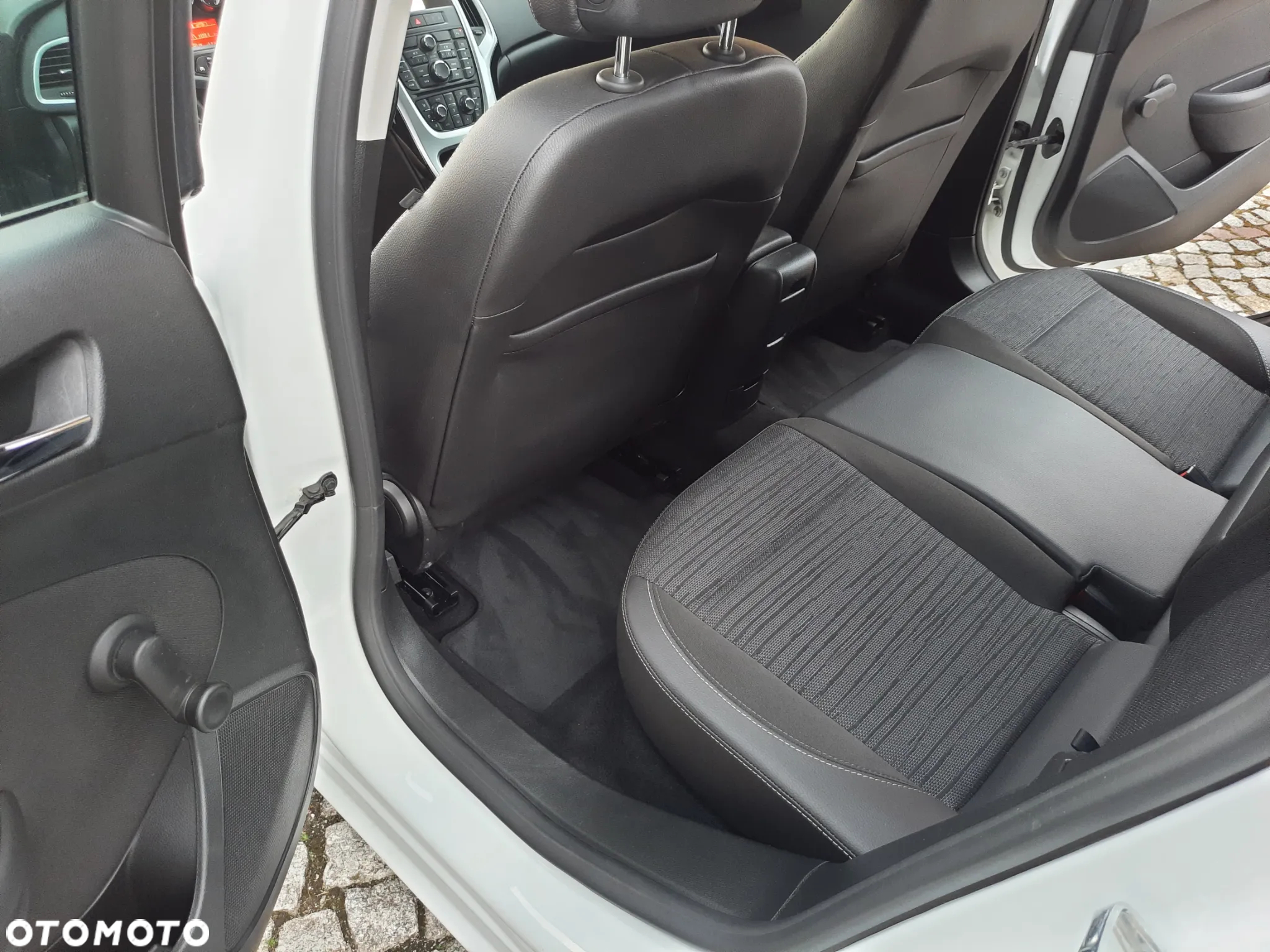 Opel Astra 1.4 Turbo Design Edition - 13