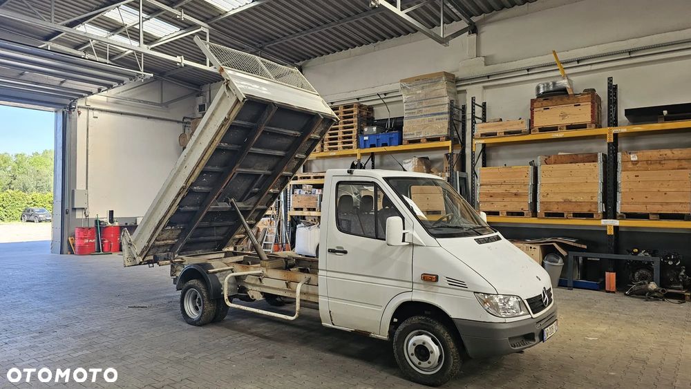 Mercedes-Benz Sprinter - 33