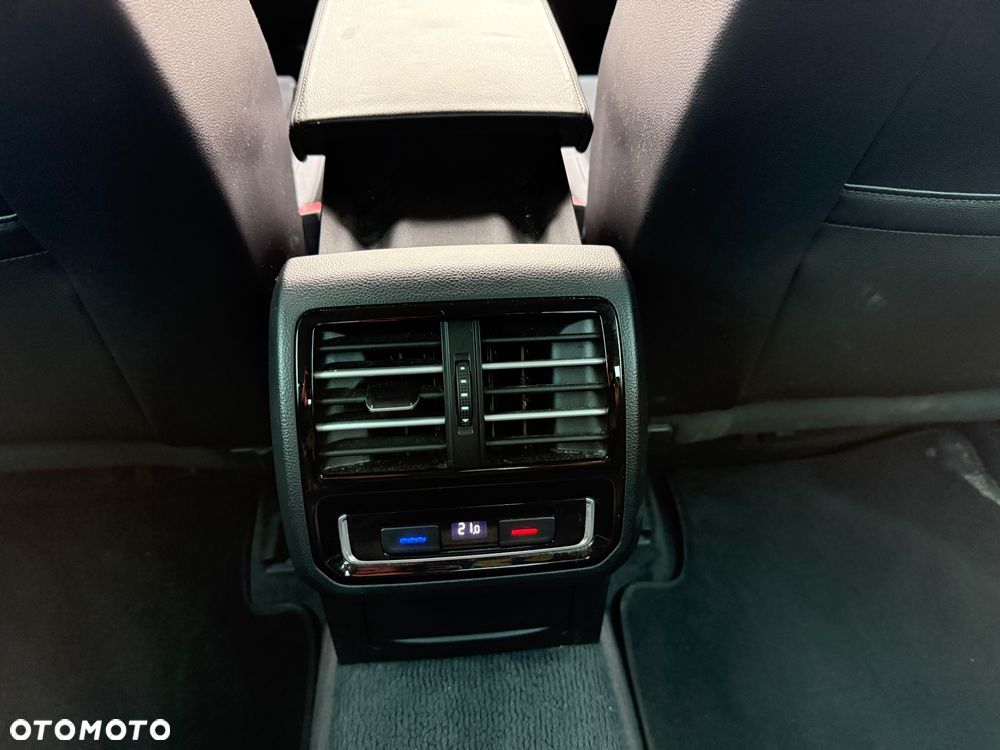 Volkswagen Passat 2.0 TDI BMT Comfortline - 27