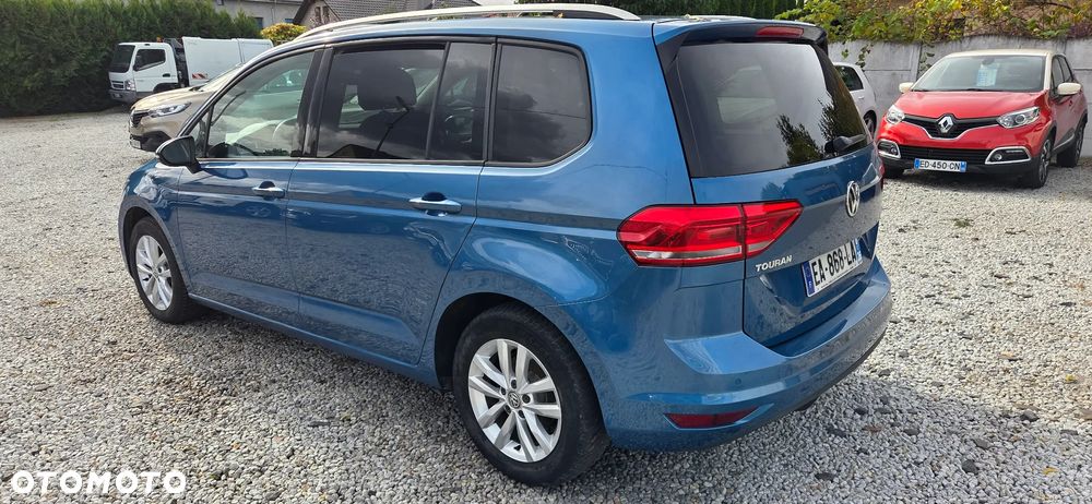 Volkswagen Touran - 9