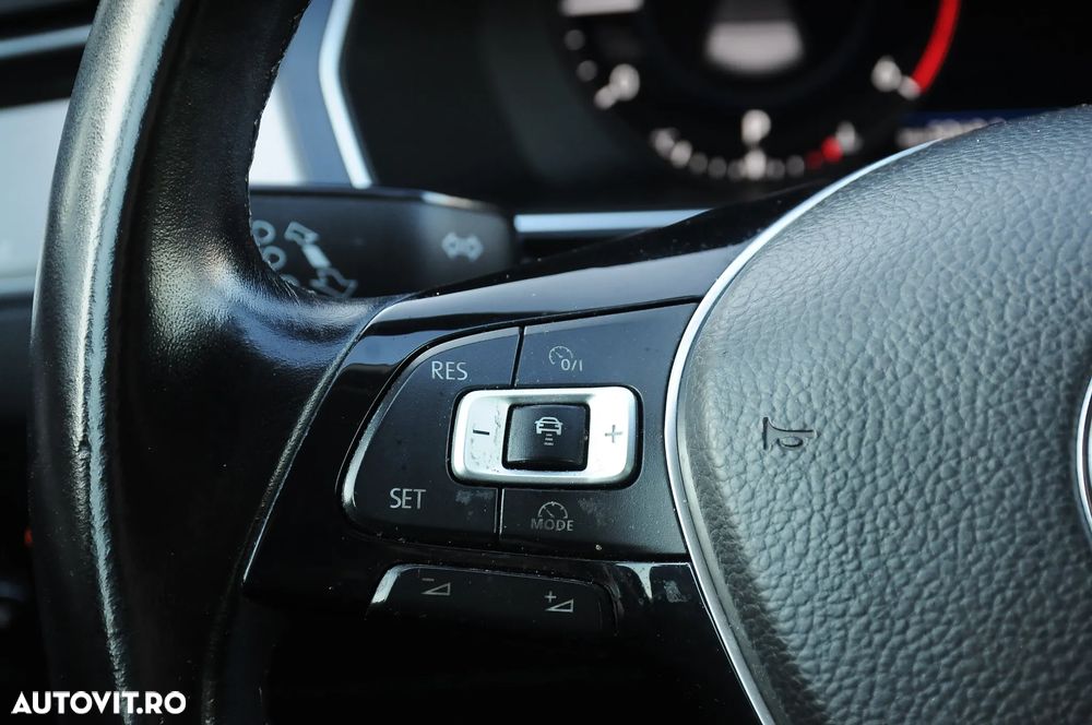 Volkswagen Passat 2.0 TDI DSG Highline - 10