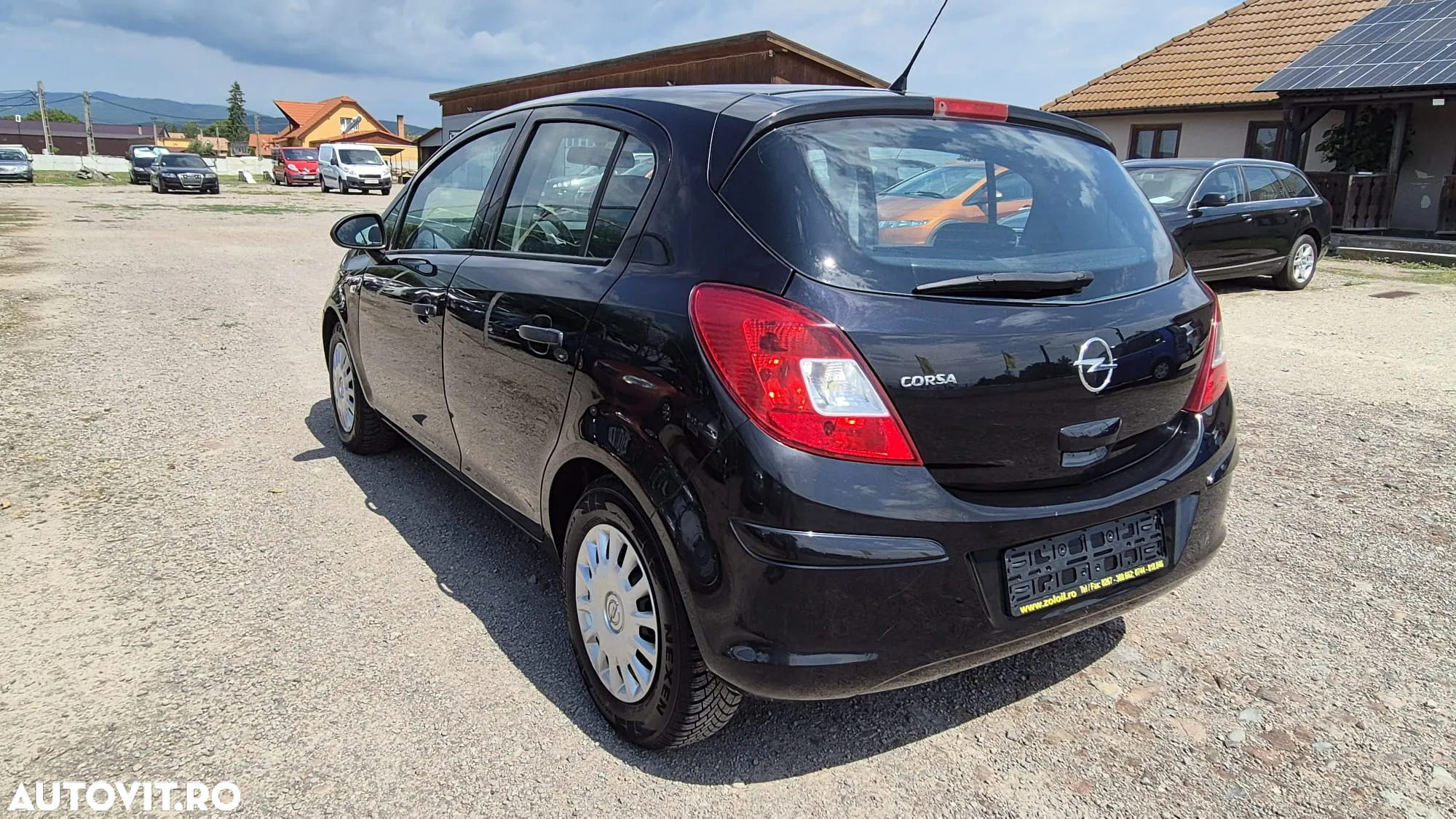 Opel Corsa 1.2 16V Edition - 4