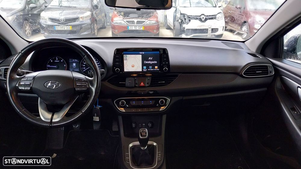 Hyundai i30 SW 1.6 CRDi Style+Navi - 15