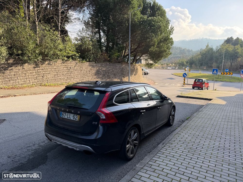 Volvo V60 2.0 D3 Summum - 4