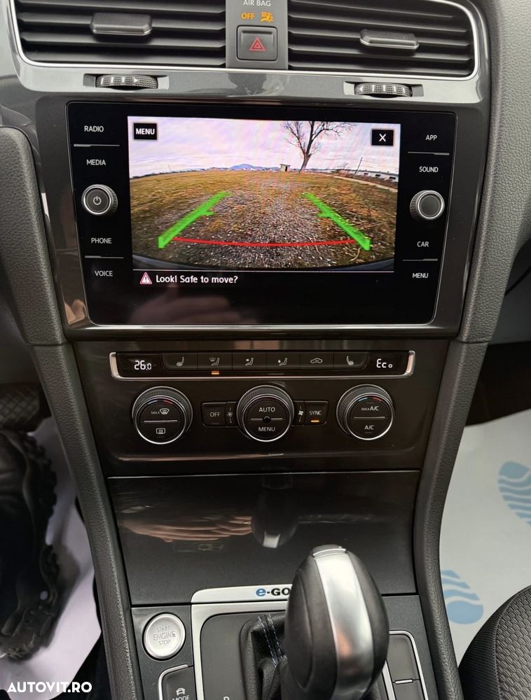 Volkswagen e-Golf - 5