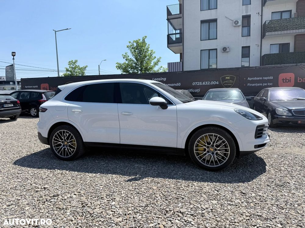 Porsche Cayenne S - 8