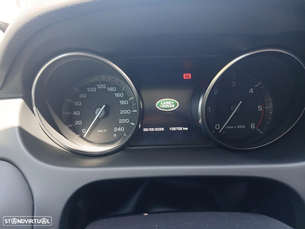 Land Rover Discovery Sport 2.0 TD4 HSE Luxury 7L Auto - 32