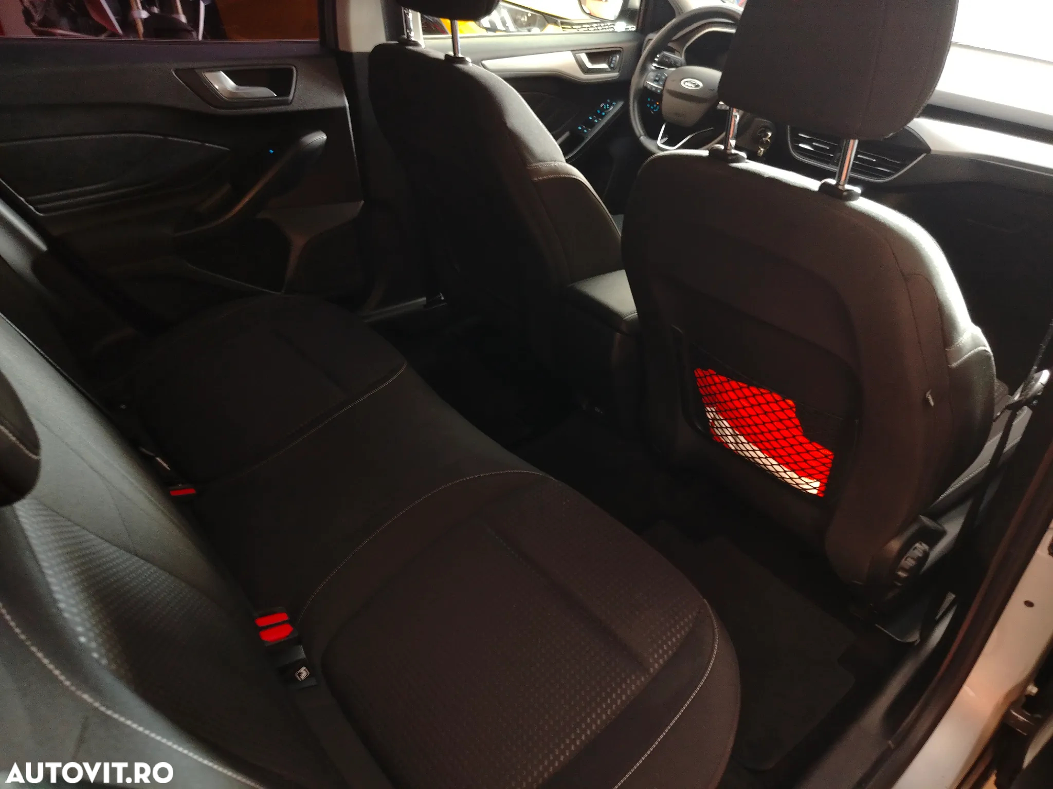 Ford Focus 1.5 EcoBlue Connected - 11