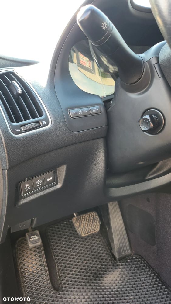 Infiniti Q60 2.0t Premium - 22