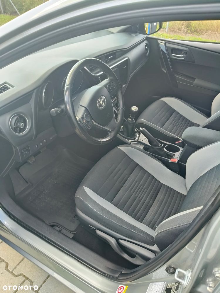Toyota Auris 1.6 Comfort - 11