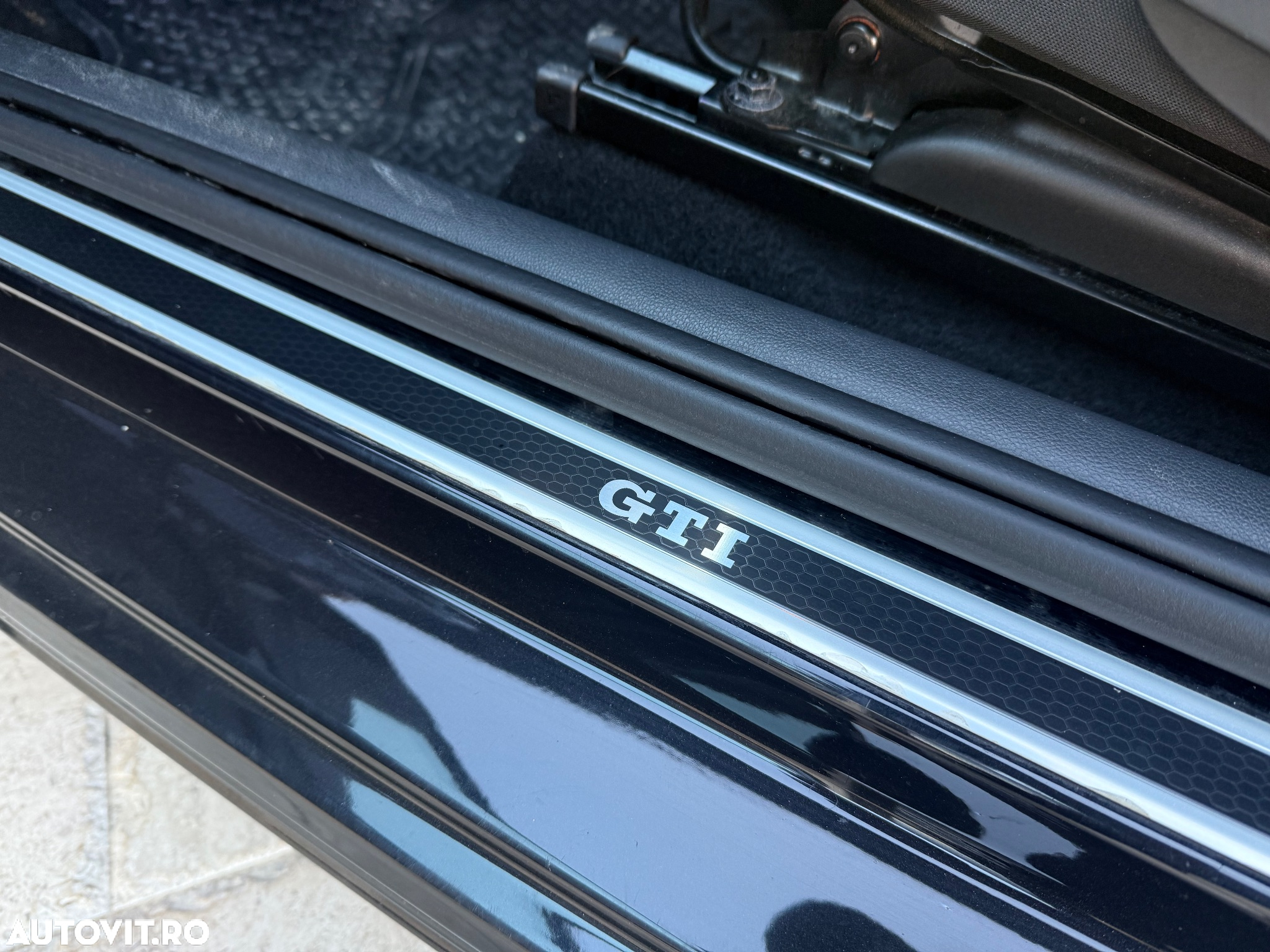 Volkswagen up! GTI - 17