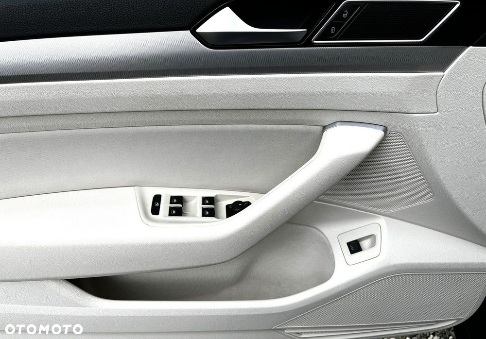 Volkswagen Passat Variant - 31