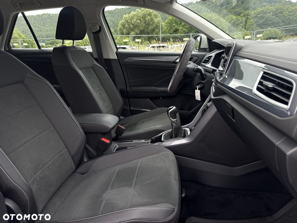Volkswagen T-Roc - 13