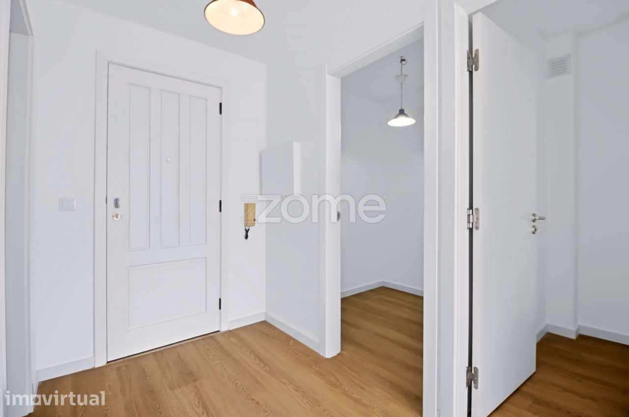 Apartamento T1 TOTALMENTE RENOVADO em Lordelo do Ouro - Grande imagem: 5/22