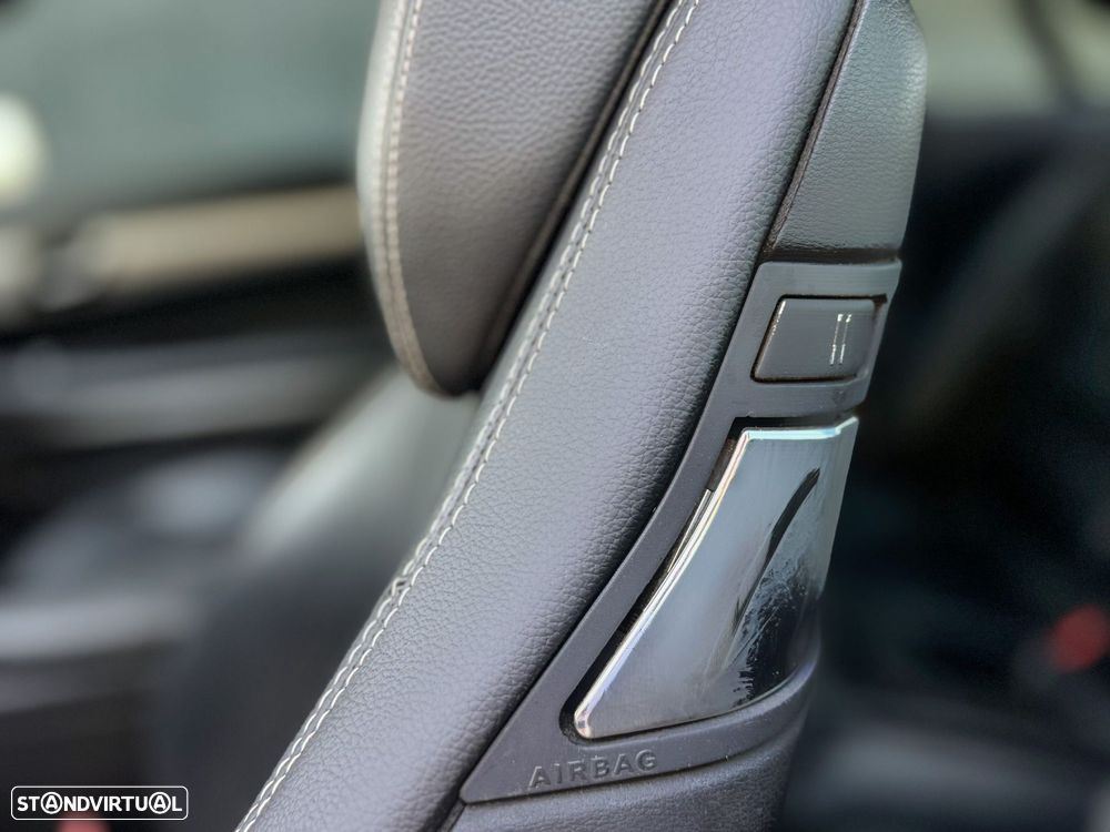 Mercedes-Benz E 220 CDi Avantgarde BlueEfficiency - 44