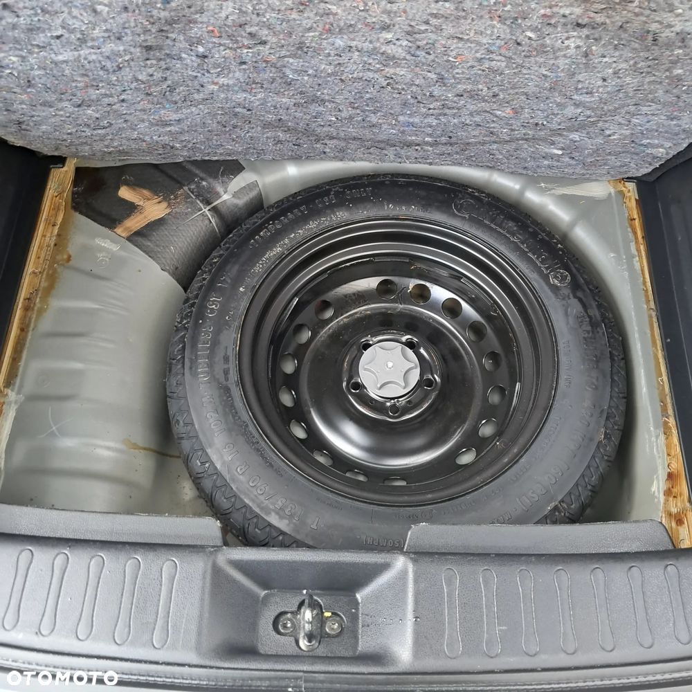 Nissan Juke 1.6 N-Connecta Xtronic EU6 - 11