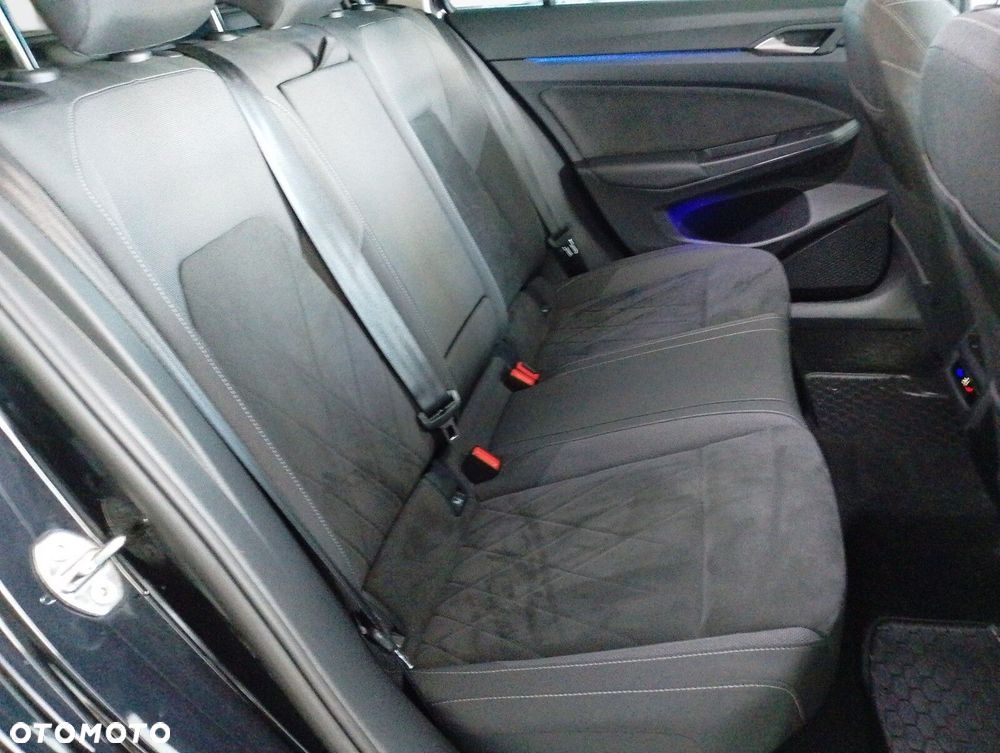 Volkswagen Golf Variant - 17