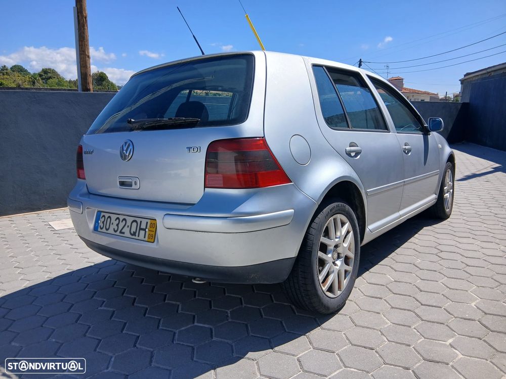 VW Golf 1.9 TDi Highline - 3