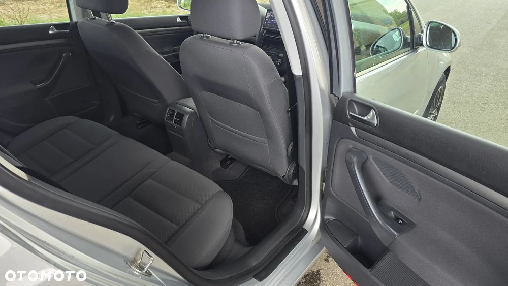 Volkswagen Golf V 2.0 FSI Comfortline DSG - 17