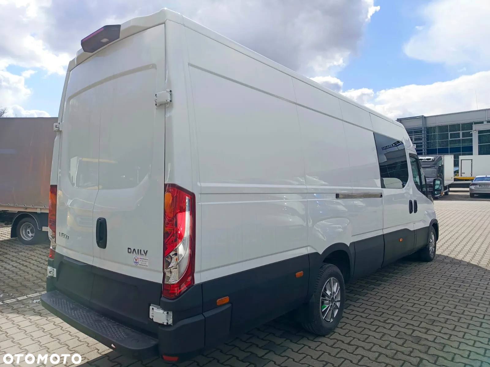 Iveco Daily / Pewny partner w biznesie ! - 12