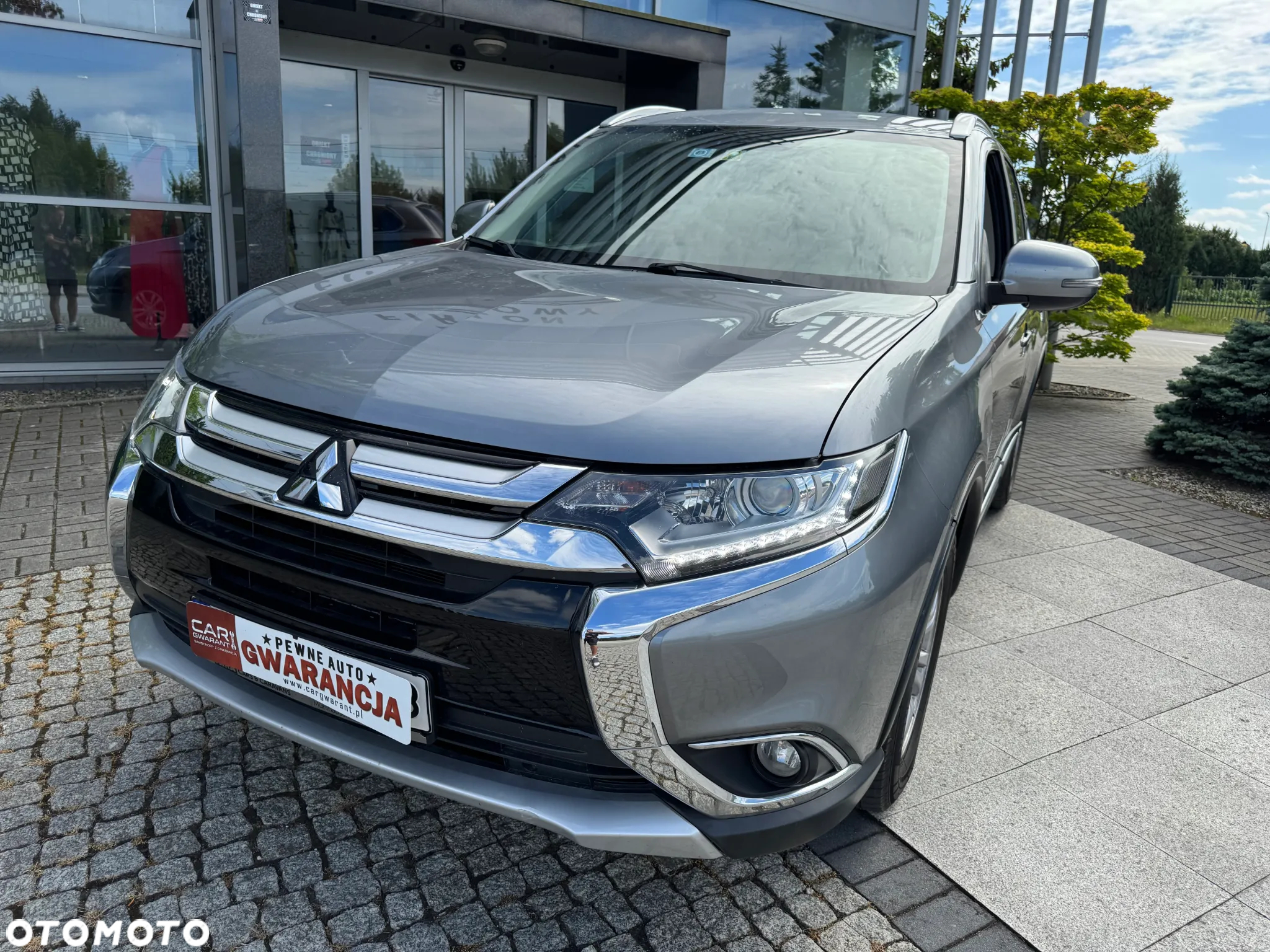 Mitsubishi Outlander 2.0 2WD Diamant Edition - 2