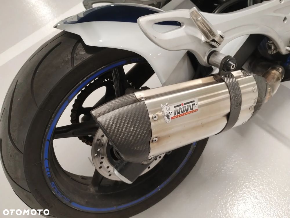 Suzuki Gladius - 3