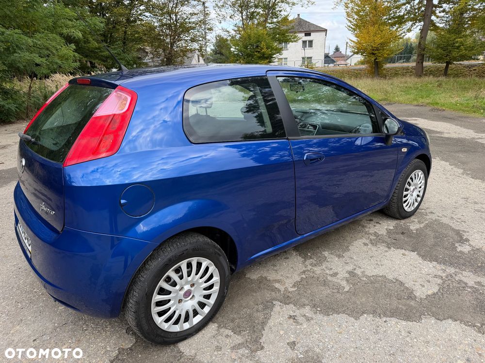 Fiat Punto 2009 photo 4
