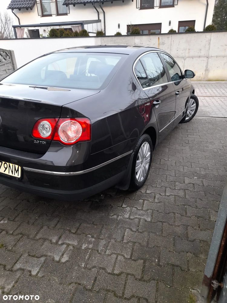 Volkswagen Passat 2.0 TDI 4Mot Highline - 5