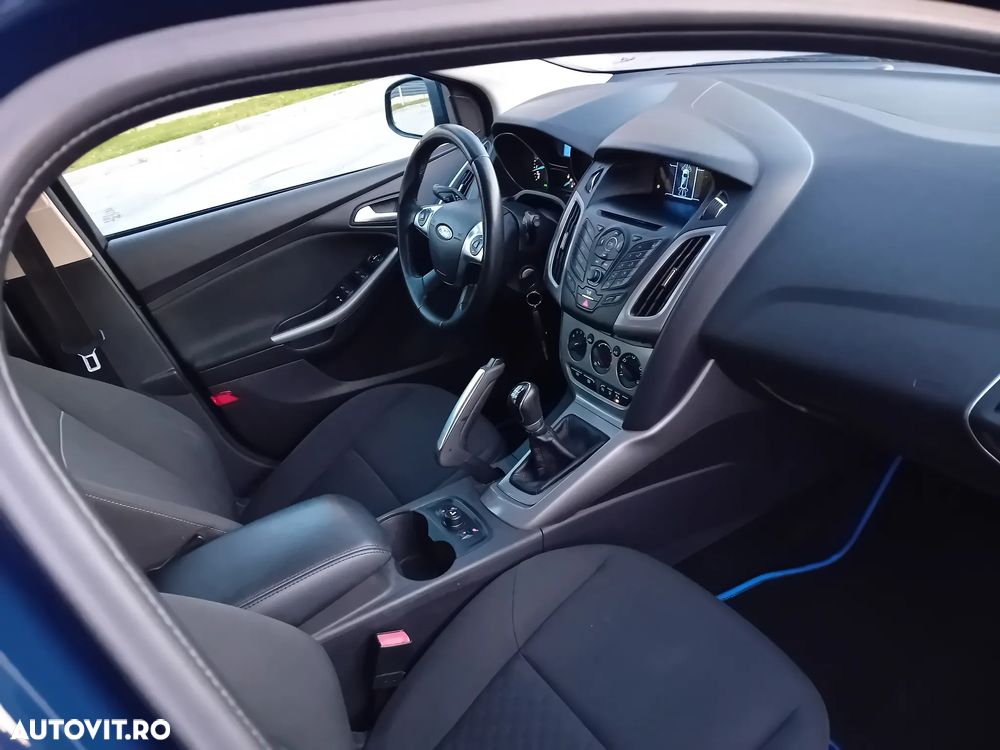 Ford Focus ver-1-0-ecoboost-active-business - 6
