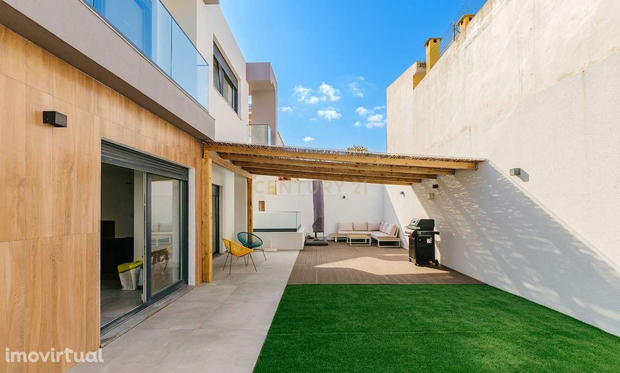 ☀️ Moradia T4 Moderna no Bairro de Tróia – Santa Iria - Grande imagem: 2/60