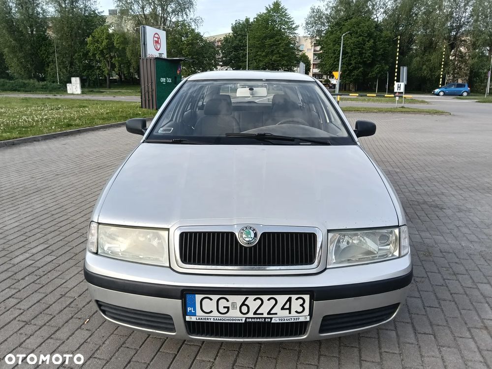 Skoda Octavia 1.6 Ambiente - 6