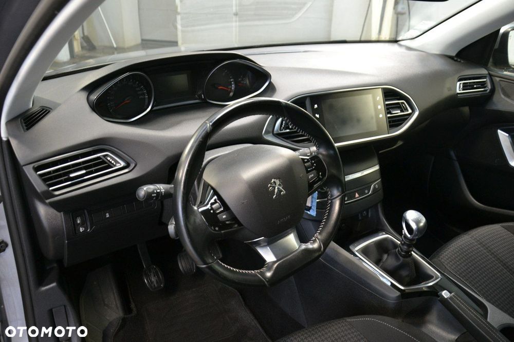Peugeot 308 - 13