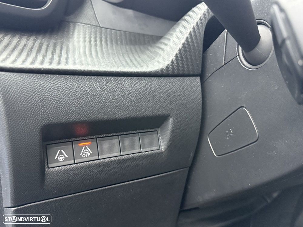 Peugeot e-2008 50 kWh GT - 27