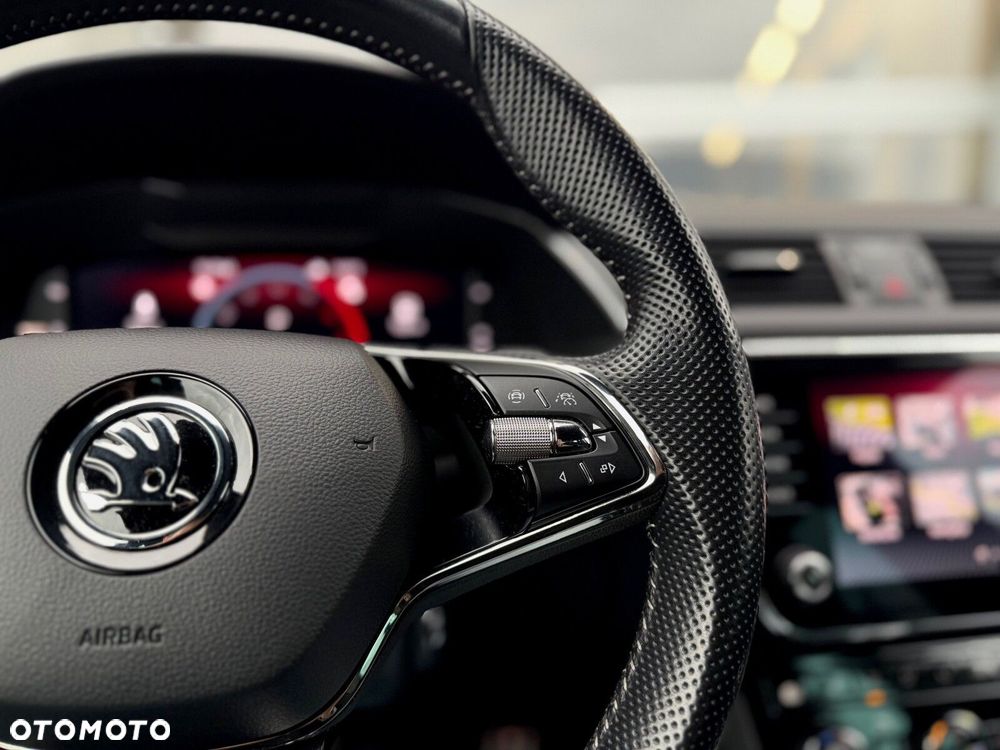 Skoda Superb 2.0 TDI SCR 4x4 Sportline DSG - 25