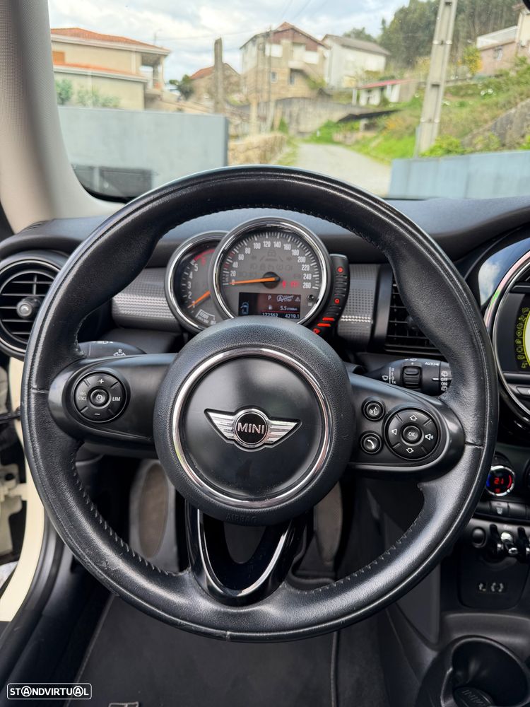 MINI 3 Portas Cooper D Aut. - 21