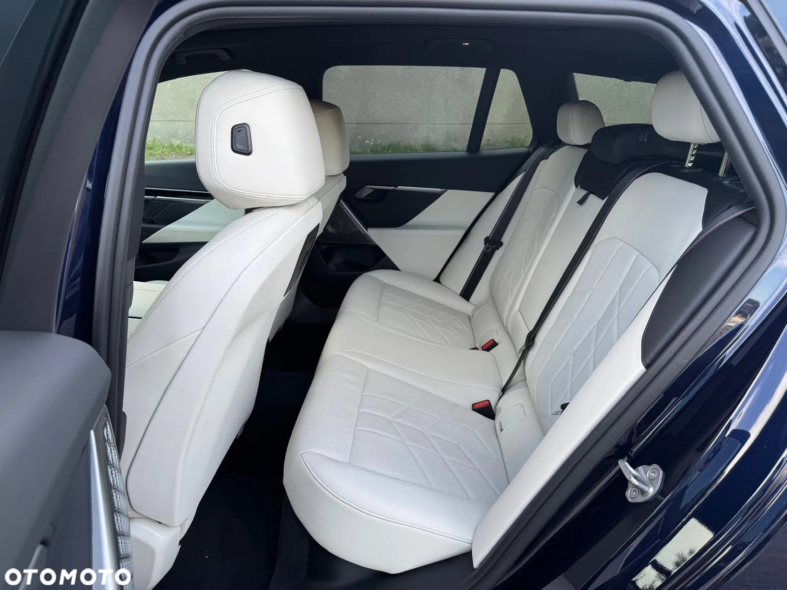 BMW Seria 5 520d xDrive Touring - 15