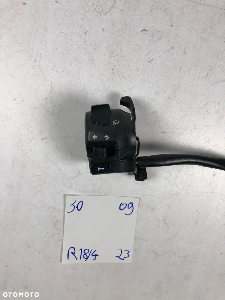 Suzuki GSF 600 Bandit 00-04 Lewe Przełącznik Świateł - 1