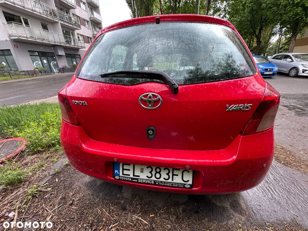 Toyota Yaris 1.0 Luna - 4