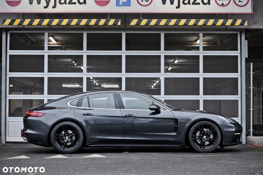 Porsche Panamera 4S - 2