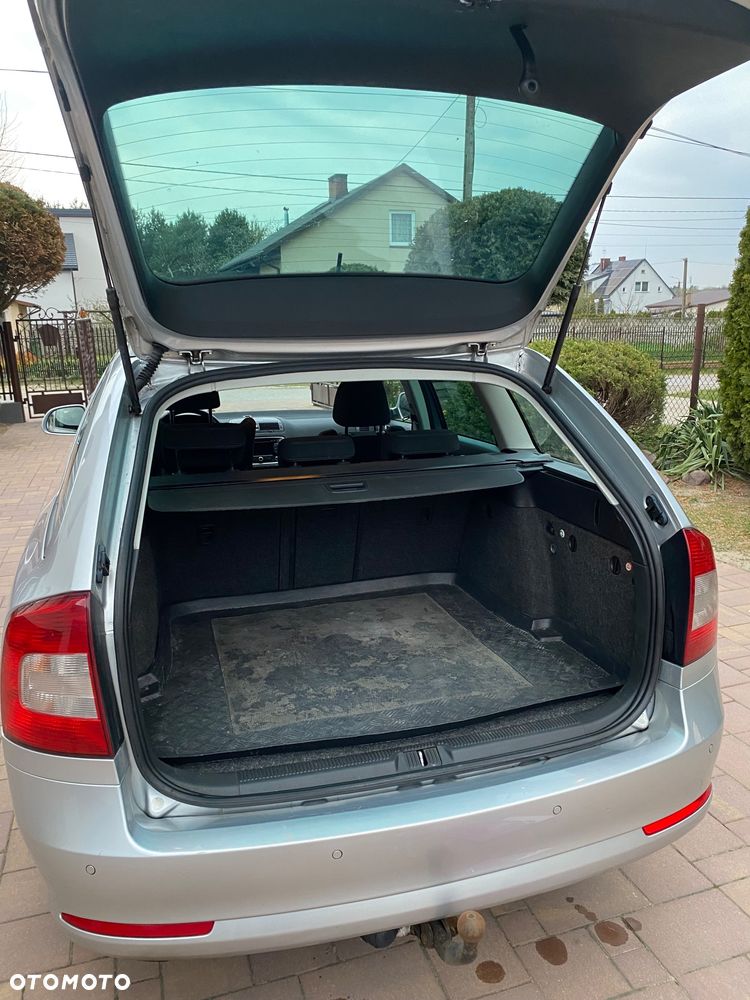 Skoda Octavia 2.0 TDI Ambiente DSG - 8